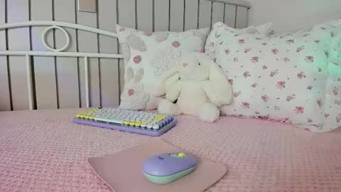 Snapshot of kitty__sophie chatting on May 1, 2026, 7:07 pm sophie online show from May 1, 2026, 7:07 pm