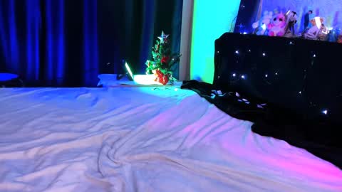 Snapshot of kitty_bang chatting on January 1, 2025, 6:06 pm kitty_bang online show from January 1, 2025, 6:06 pm