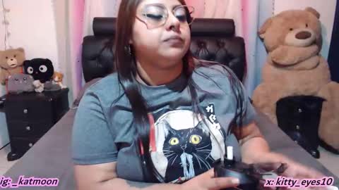 Snapshot of kitty_eyes chatting on March 27, 2026, 4:07 am kitty online show from March 27, 2026, 4:07 am