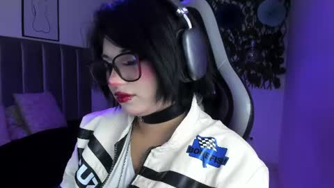 Snapshot of kitty_gang chatting on July 11, 2026, 2:03 am Camila online show from July 11, 2026, 2:03 am