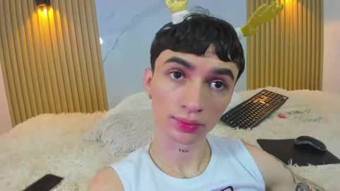 kitty_gill online show from December 21, 2024, 2:37 pm
