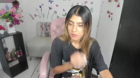 kitty  online show from November 9, 2025, 4:16 pm
