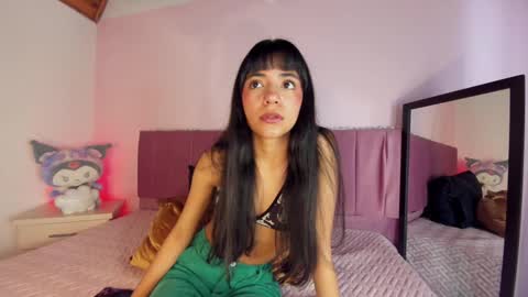 kitty_kryss online show from October 9, 2025, 2:37 pm