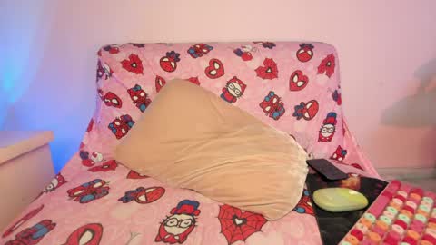 kitty_kryss online show from May 20, 2026, 2:01 pm
