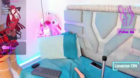 kitty_love01 online show from October 1, 2025, 12:33 pm