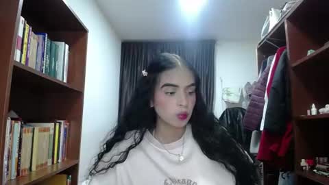 kitty_naugthy__ online show from July 14, 2026, 4:06 am