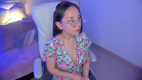 Kitty online show from May 26, 2026, 2:29 am