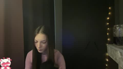 kitty_pussik online show from April 15, 2026, 9:15 pm