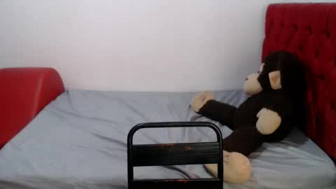 Snapshot of kitty_squirt28 chatting on February 27, 2026, 9:37 pm kitty_squirt28 online show from February 27, 2026, 9:37 pm