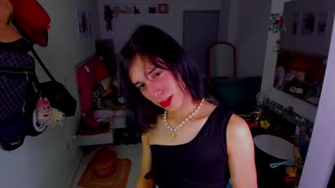 KittyChanel online show from January 15, 2026, 10:53 am