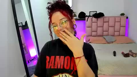 Snapshot of kittycute_cg chatting on January 10, 2025, 8:59 pm Jenn online show from January 10, 2025, 8:59 pm