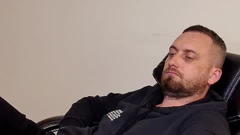 Your Owner online show from October 18, 2025, 9:37 pm