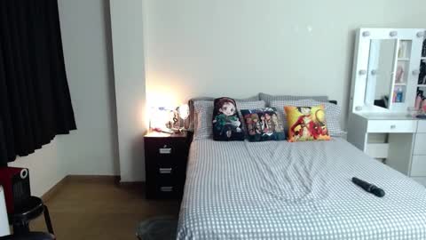 Snapshot of kittykat18x chatting on December 14, 2024, 8:02 am Isabel online show from December 14, 2024, 8:02 am