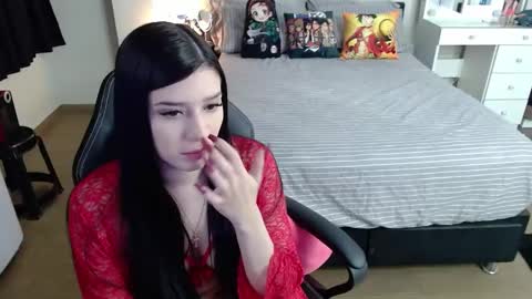 Snapshot of kittykat18x chatting on January 7, 2025, 5:20 pm Isabel online show from January 7, 2025, 5:20 pm