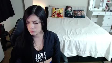 Snapshot of kittykat18x chatting on February 12, 2025, 5:37 am Isabel online show from February 12, 2025, 5:37 am