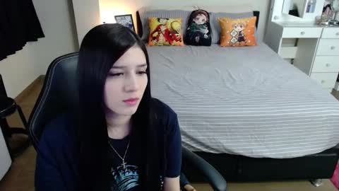 Snapshot of kittykat18x chatting on March 3, 2025, 11:46 pm Isabel online show from March 3, 2025, 11:46 pm