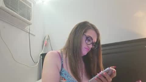 Snapshot of kittykat_1999 chatting on February 12, 2026, 1:50 pm kittykat 1999 online show from February 12, 2026, 1:50 pm