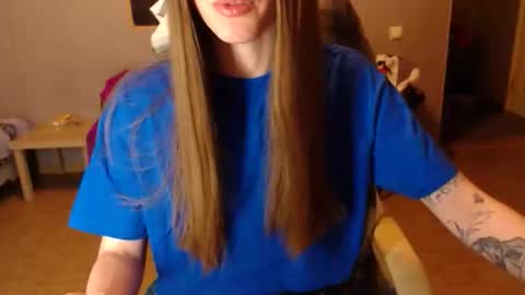 KittyloveMoon online show from June 2, 2026, 7:16 pm