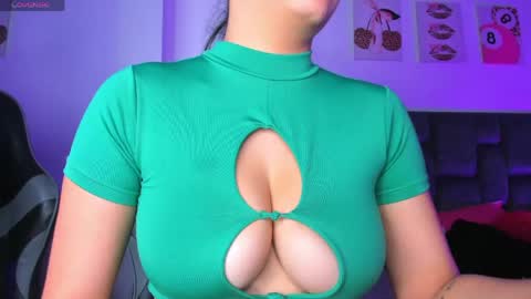 kitty online show from April 22, 2026, 6:53 pm