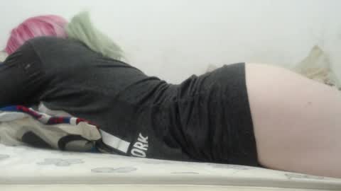 kittywhiteass online show from December 3, 2024, 7:21 am