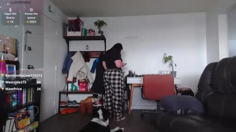 Kittyymaze online show from December 19, 2024, 5:50 pm