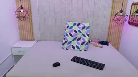 Snapshot of kity_spiderr chatting on November 7, 2025, 12:49 pm Luisa y Jairo online show from November 7, 2025, 12:49 pm