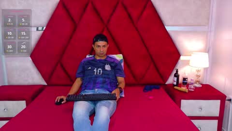 Snapshot of kity_spiderr chatting on November 19, 2025, 12:38 pm Luisa y Jairo online show from November 19, 2025, 12:38 pm