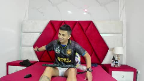 Snapshot of kity_spiderr chatting on March 28, 2026, 12:49 pm Luisa y Jairo online show from March 28, 2026, 12:49 pm