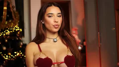 Erika online show from December 19, 2025, 9:55 pm