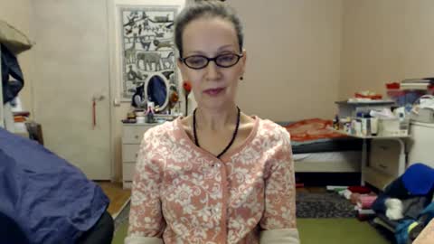 Snapshot of kiuminberry chatting on December 24, 2024, 12:55 pm KiuminBerry online show from December 24, 2024, 12:55 pm