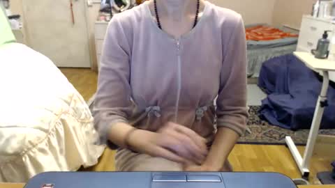 Snapshot of kiuminberry chatting on November 11, 2025, 11:54 am KiuminBerry online show from November 11, 2025, 11:54 am