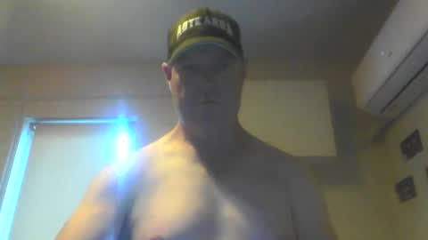 Snapshot of kiwiguy19773 chatting on December 27, 2024, 6:14 am kiwiguy19773 online show from December 27, 2024, 6:14 am
