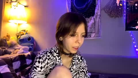 Luna online show from November 27, 2025, 8:00 pm