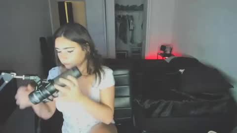 Snapshot of kkayyyy__ chatting on October 11, 2025, 12:10 am kay online show from October 11, 2025, 12:10 am