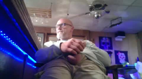 Snapshot of kleeeen chatting on April 12, 2026, 10:31 am MrKleeen online show from April 12, 2026, 10:31 am
