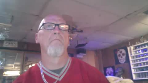 Snapshot of kleeeen chatting on April 26, 2026, 8:12 am MrKleeen online show from April 26, 2026, 8:12 am