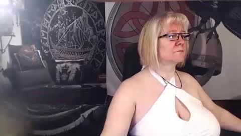 Michelle online show from February 19, 2025, 6:43 pm