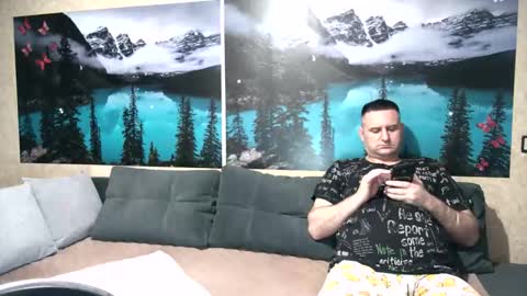 Kleosnow online show from September 20, 2025, 8:04 am