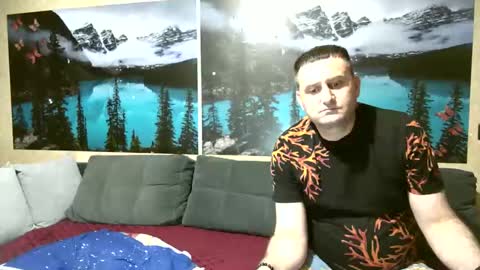 Kleosnow online show from October 3, 2025, 8:50 pm
