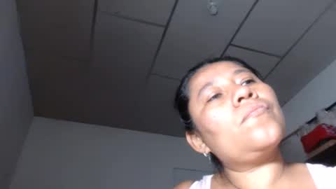 Kloe online show from December 3, 2025, 4:27 pm