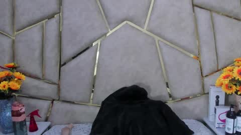 kloe online show from March 11, 2025, 4:10 am