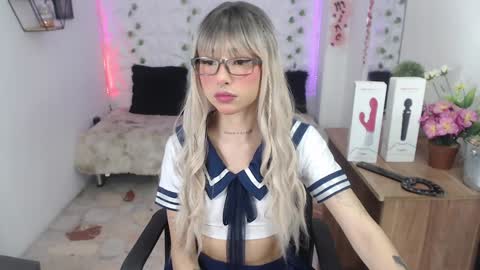 Snapshot of kloeking_ chatting on December 24, 2024, 12:00 am kloe online show from December 24, 2024, 12:00 am