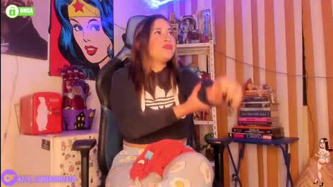 Snapshot of kloelamaravilla18 chatting on March 10, 2025, 1:23 am kloelamaravilla18 online show from March 10, 2025, 1:23 am