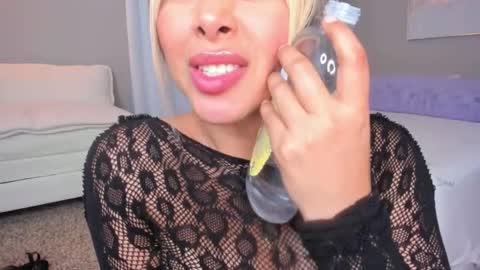 Snapshot of kloewandan chatting on February 21, 2025, 6:18 am kloewandan online show from February 21, 2025, 6:18 am