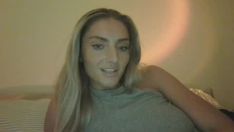 Snapshot of kmb25 chatting on June 20, 2026, 5:43 am kmb25 online show from June 20, 2026, 5:43 am