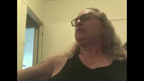 Snapshot of knobout chatting on November 23, 2025, 7:30 am knobout online show from November 23, 2025, 7:30 am