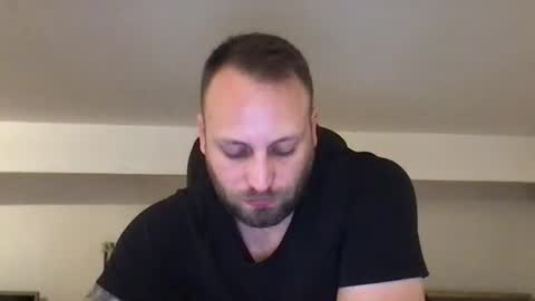 hugo online show from November 1, 2025, 1:29 am