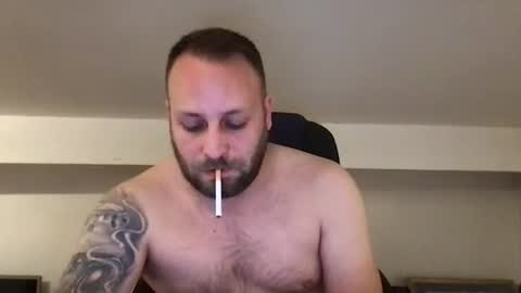 hugo online show from November 18, 2025, 1:44 am