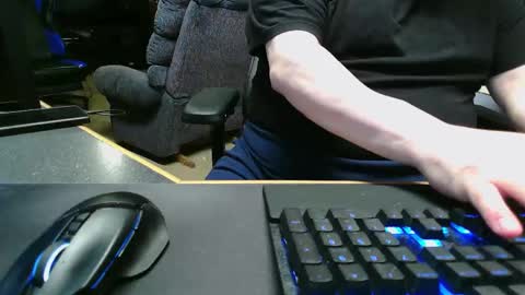 Snapshot of kodiak1974 chatting on November 30, 2025, 3:27 pm Kodiak1974 online show from November 30, 2025, 3:27 pm