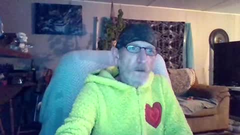 kodiakpm1 online show from November 17, 2025, 2:06 am